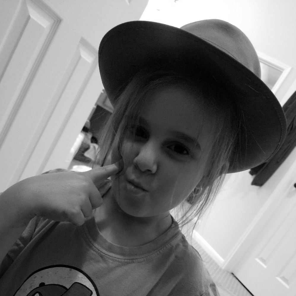 Meet your Posher, Sharon-jr